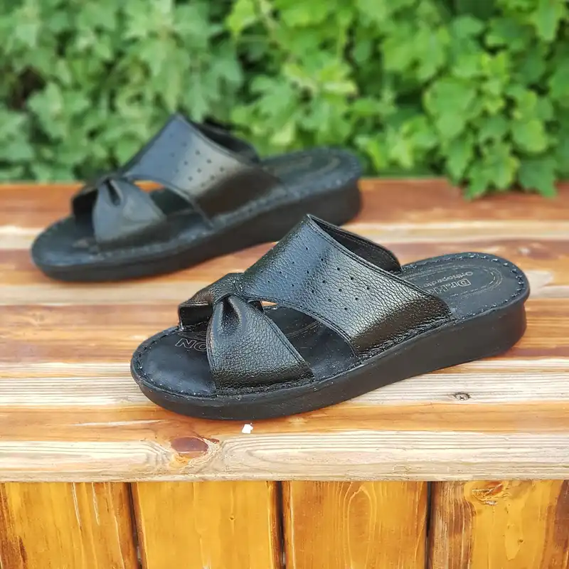 دمپایی زنانه مدل چرم طبیعی کد 044t.k رنگ مشکی