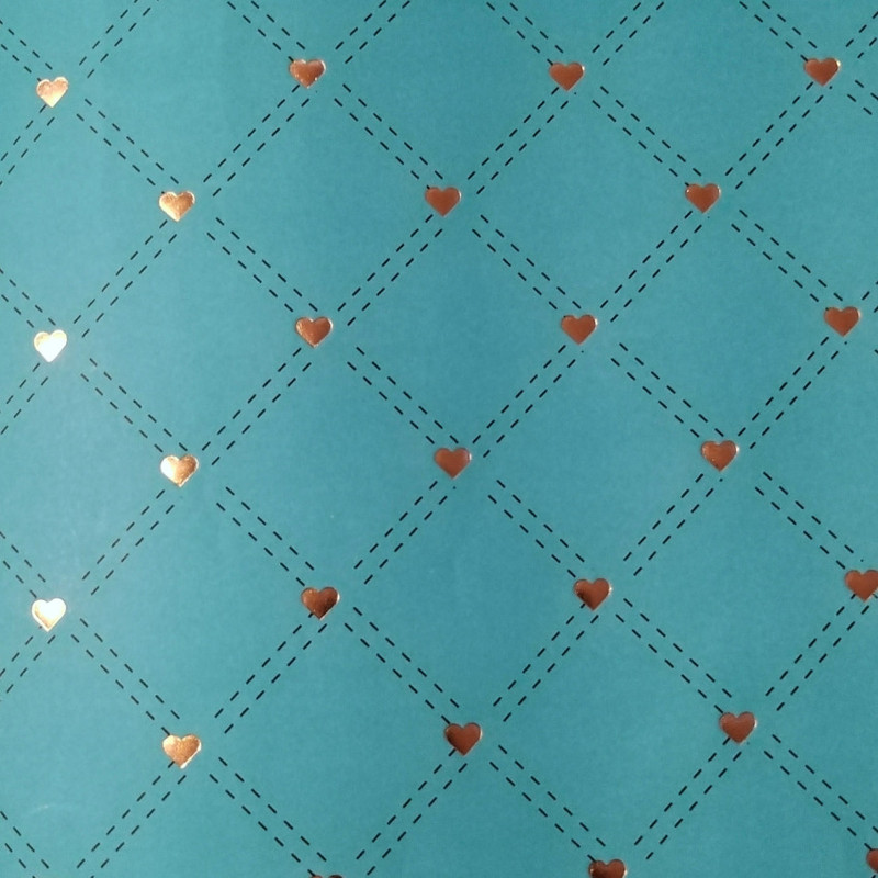 کاغذ کادو مدل قلب و خط طرح طلاکوب بسته 6 عددی