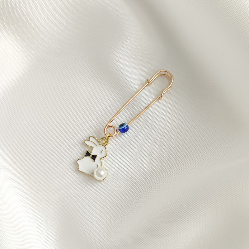 سنجاق سینه دخترانه لیمونار گالری مدل خرگوش ریز سنجاق سینه دخترانه لیمونار گالری مدل خرگوش ریز