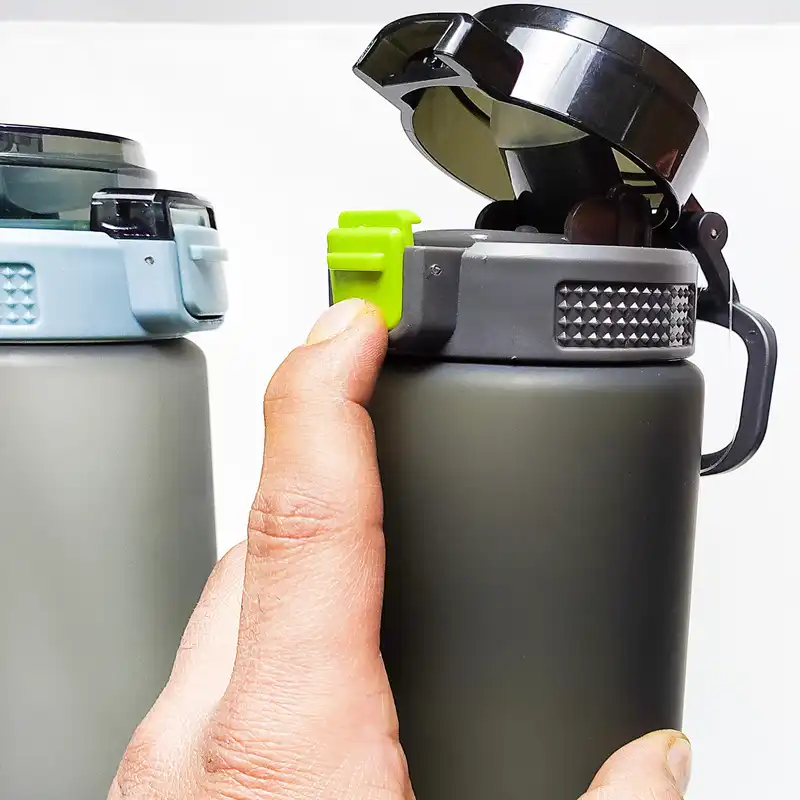 قمقمه دوچرخه ایون مدل YY755 گنجایش 0.8 لیتر