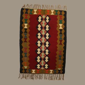 گلیم دستباف یک و نیم متری کد 06