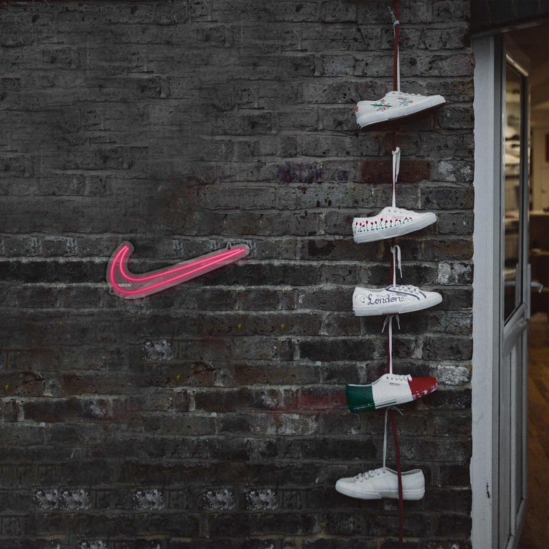 چراغ دیواری نئون دیزاین طرح Nike_PN