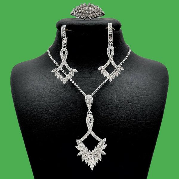 نیم ست نقره زنانه مدل آی اولدوز کد 000128