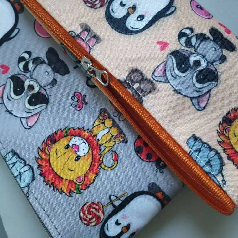 جامدادی پانی پو مدل برزنتی طرح عروسکی شیر کد 1