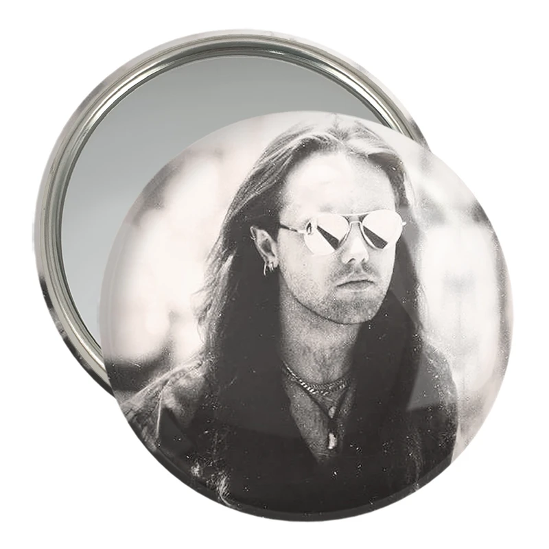 آینه جیبی خندالو مدل لارس اولریش گروه موسیقی متالیکا Metallica  کد 3265