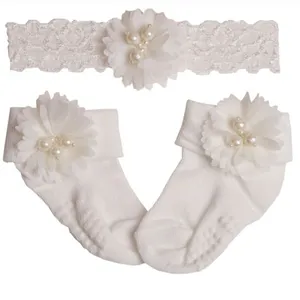 ست هدبند و جوراب نوزاد مدل 12ef