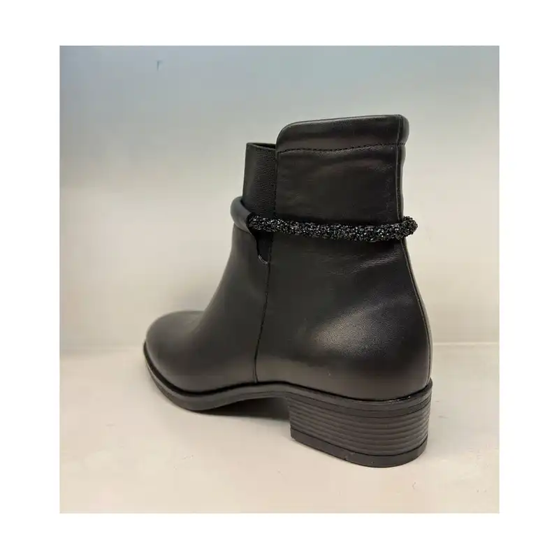 نیم بوت زنانه سرزمین چرم کد 145317 رنگ مشکی