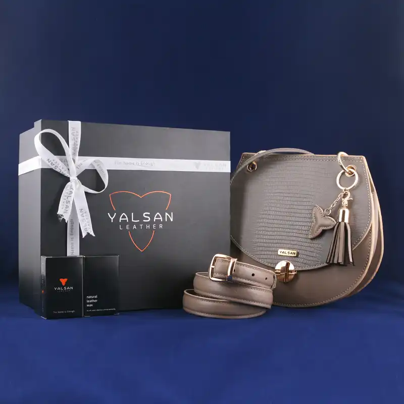 ست هدیه زنانه چرم یلسان مدل دلاریس کد PRM-ATS-057-GLGP