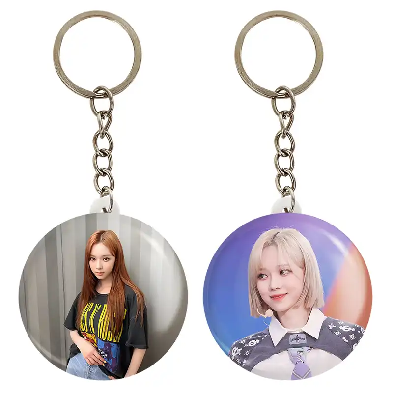 جاکلیدی خندالو مدل وینتر گروه آسپا Aespa کد 1973619733 مجموعه 2 عددی