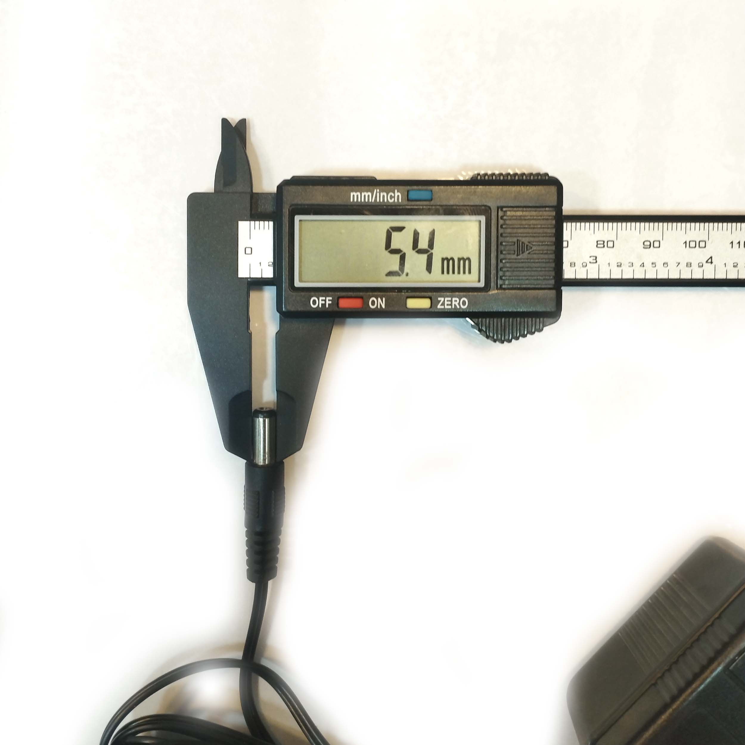 آداپتور 9 ولت 0.3 آمپر تکنوتل مدل KSRE-9V-0.3A