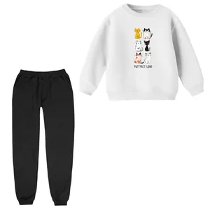 ست سویشرت و شلوار راحتی بچگانه مدل گربه های عاشق  