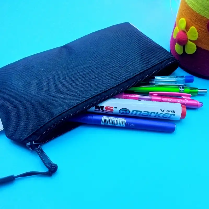 جامدادی مدل دختر کفشدوزکی و پسر گربه ای کد JJ-011