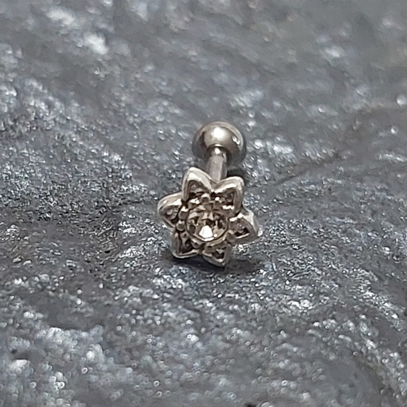 پیرسینگ نقره زنانه مدل خورشید