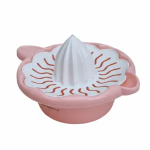 آبمیوه گیری دستی مدل 03