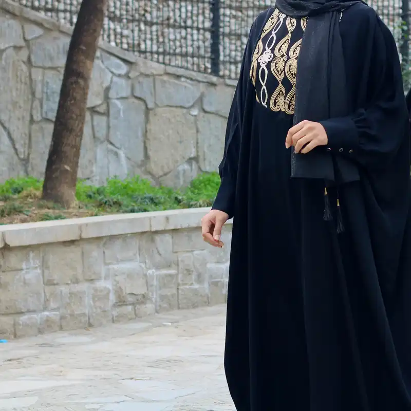 مانتو زنانه مدل عبایی سوزن دوزی