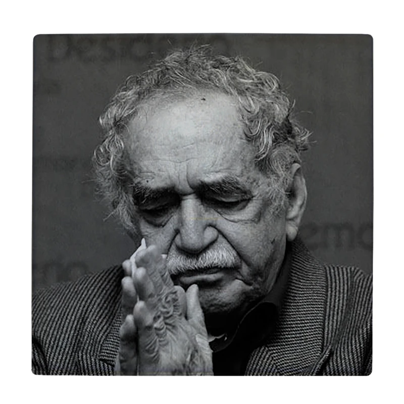 زیر لیوانی طرح گابریل گارسیا مارکز کد    3022704_214