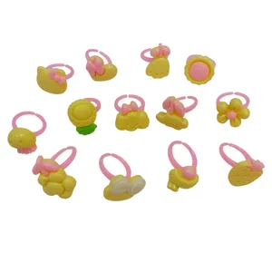 انگشتر دخترانه مدل عروسکی کد AN02 بسته 13 عددی