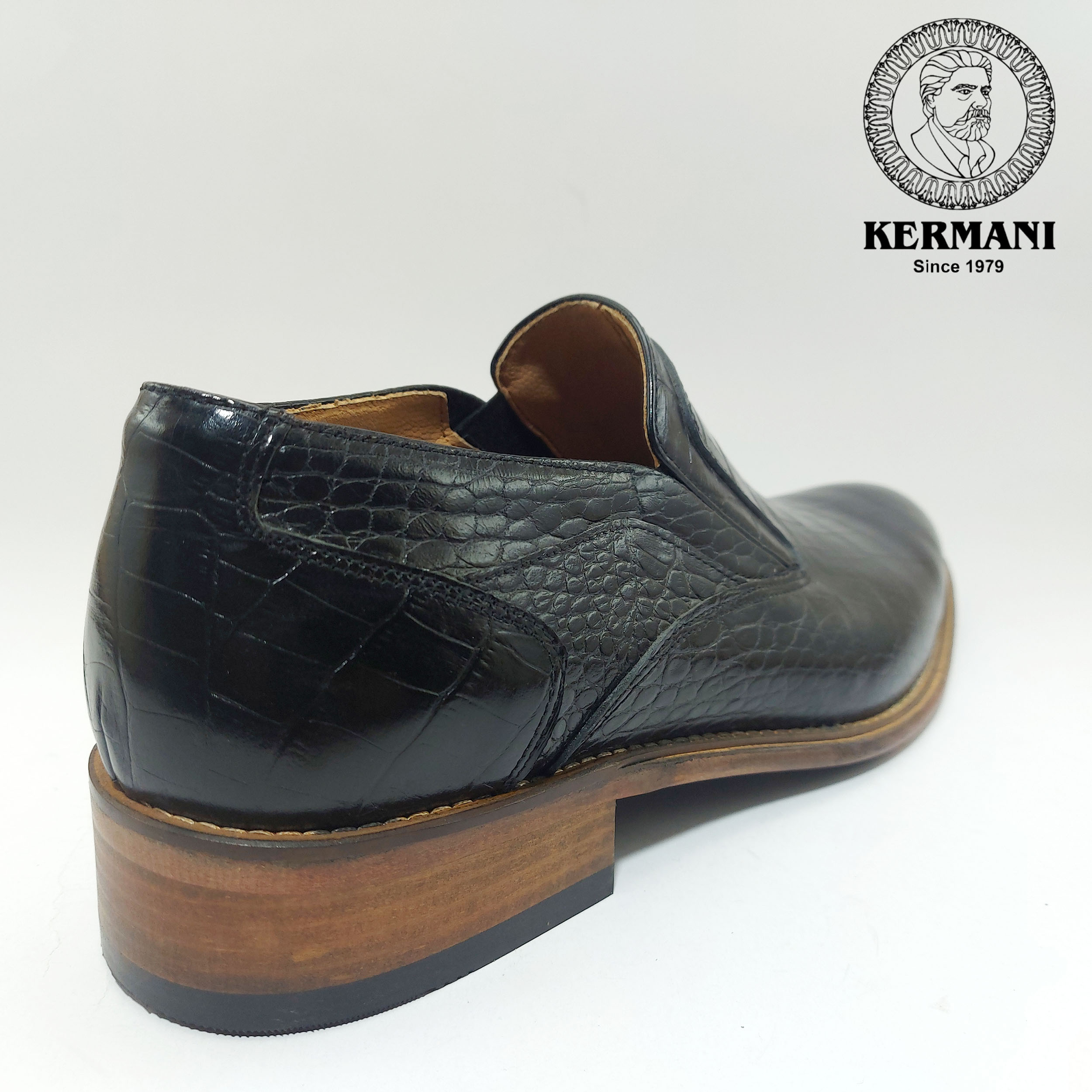 کفش مردانه کرمانی مدل تمام چرم طبیعی کروکو دستدوز کد 350 رنگ مشکی