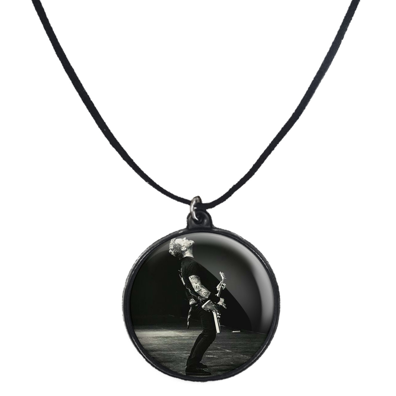 گردنبند پرمانه طرح گروه موسیقی متالیکا کد pmb.8422 مدل دو طرفه