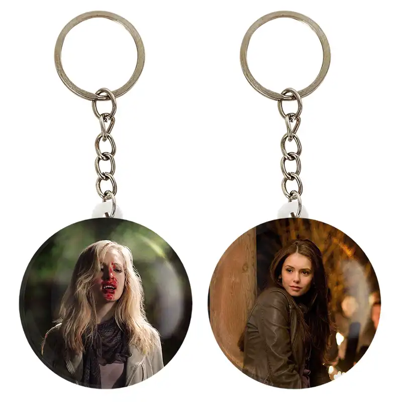 جاکلیدی خندالو مدل الینا گیلبرت و کارولاین فوربز خاطرات یک خون آشام The Vampire Diaries کد 2029520287 مجموعه 2 عددی