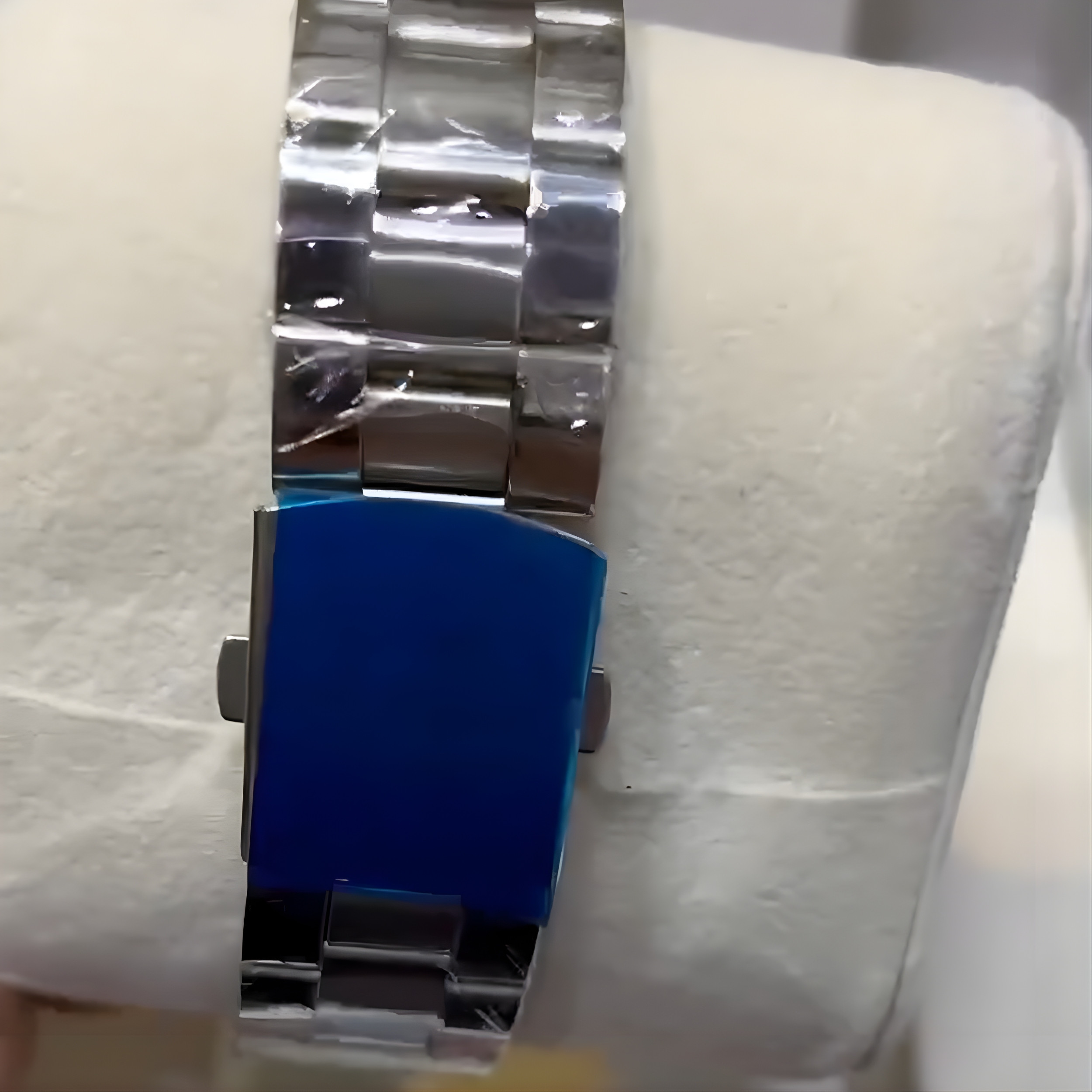 ساعت مچی عقربهای مردانه مدل اسپرت شاخدار کد Dzl 3 ساعت مچی عقربهای مردانه مدل اسپرت شاخدار کد Dzl 3