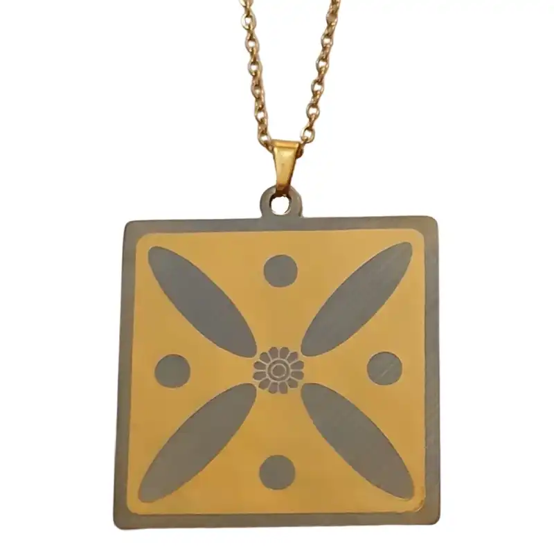 گردنبند مدل درفش کاویانی