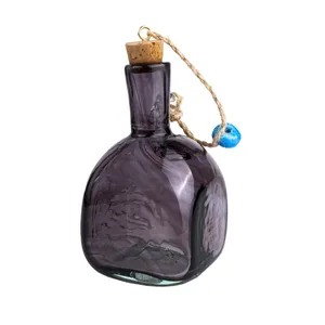 بطري شيشه‌اي مدل مكعب دسته دار 