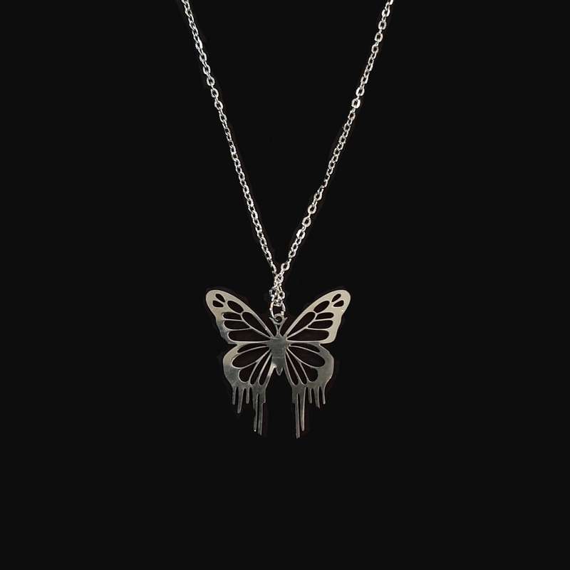 گردنبند زنانه مدل پروانه 02 گردنبند زنانه مدل پروانه 02