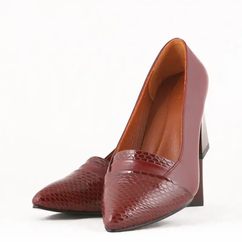 کفش زنانه چرم یلسان مدل تارا کد MRV-613-zrk