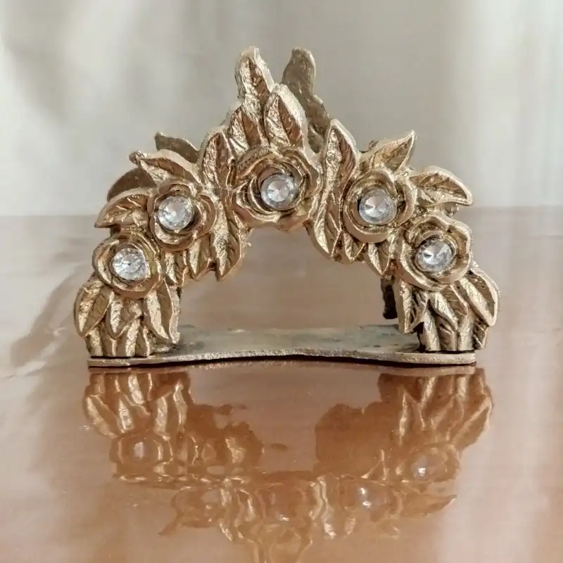 جای دستمال کاغذی برنجی مدل گل رز کد H-1230