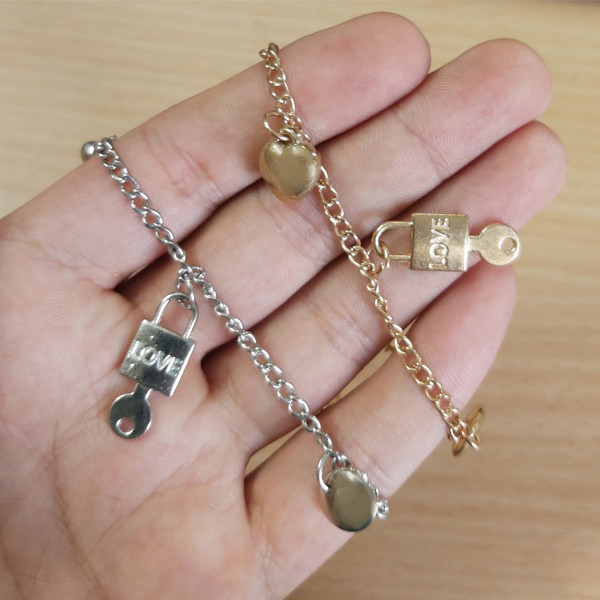 پابند زنانه طرح قفل و کلید کد FCK 01 پابند زنانه طرح قفل و کلید کد FCK 01