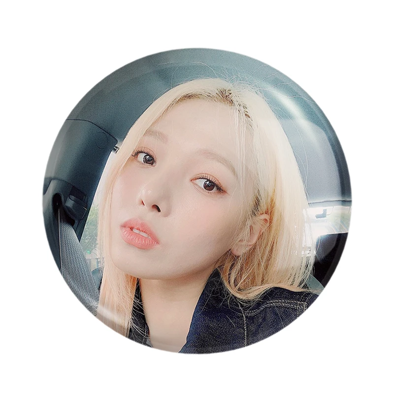 مگنت خندالو مدل سومین گروه کارد Kard  کد 20149