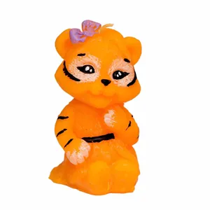 شمع دست ساز مدل ببر طرح دختر کد 01