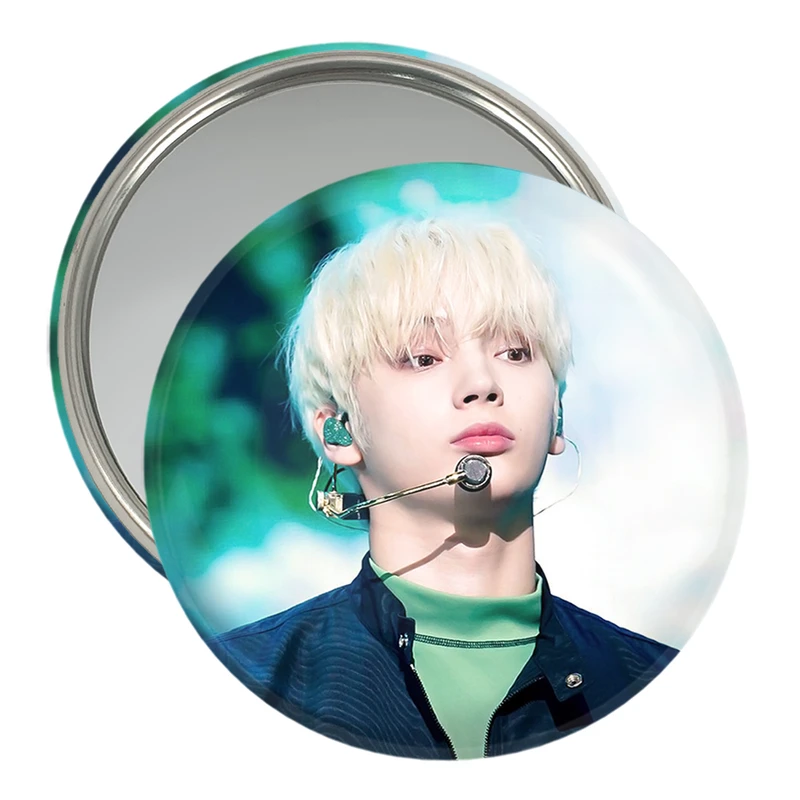 آینه جیبی خندالو مدل هیونینگ کای گروه تی اکس تی TXT  کد 20001