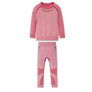 ست تی شرت و شلوار ورزشی دخترانه کرویت پرو مدل IAN 335827