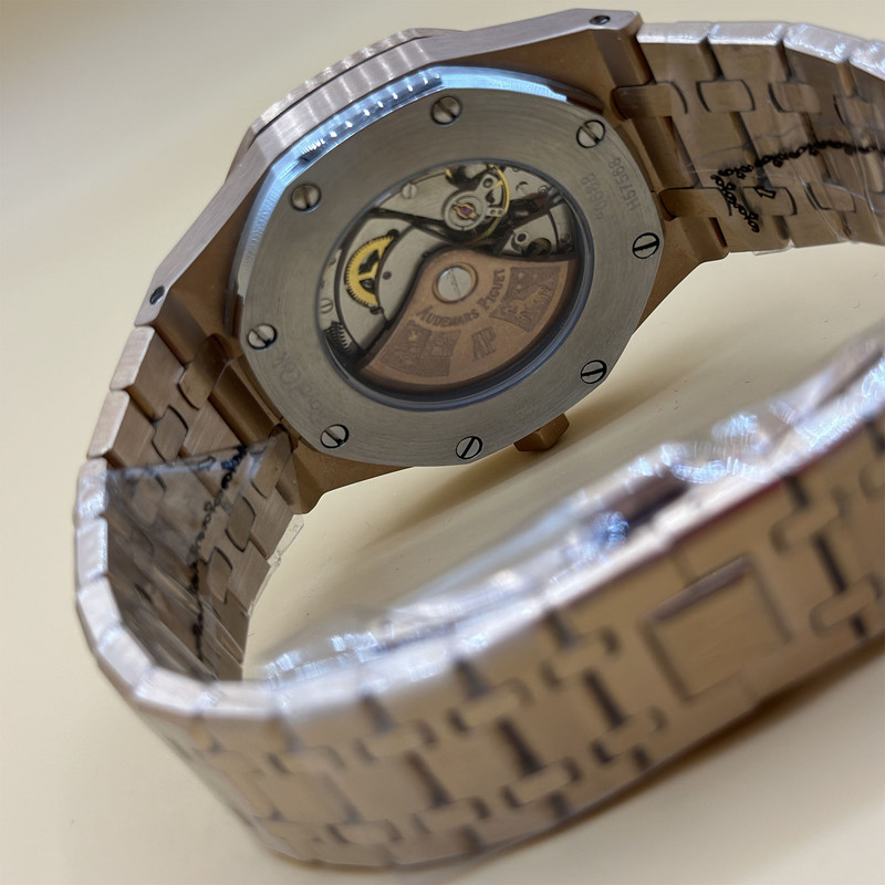 ساعت مچی عقربه‌ای مردانه آدومارس پیگه مدل Royal Oak