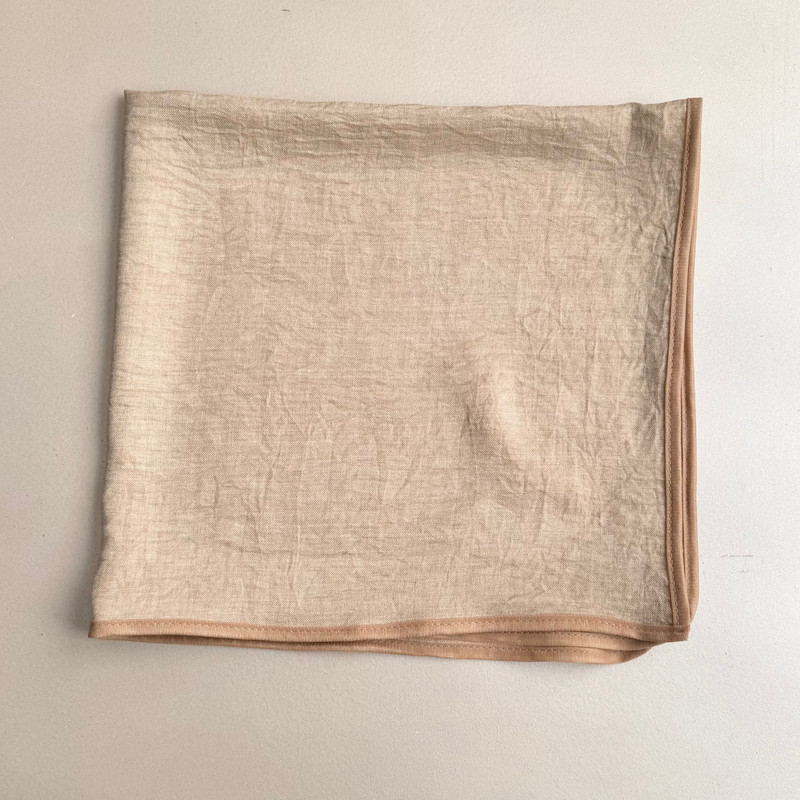 روسری زنانه مدل ساده نخی لینن دور نوار دوزی