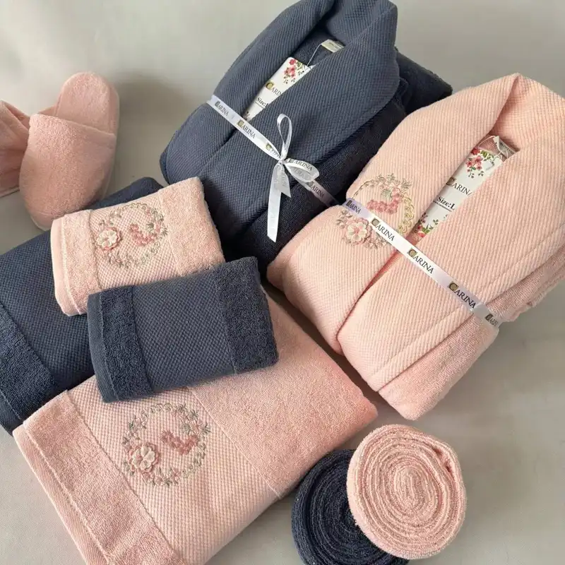 ست حوله عروس و داماد کارینا مدل گلتوس کد 02 مجموعه 8 عددی