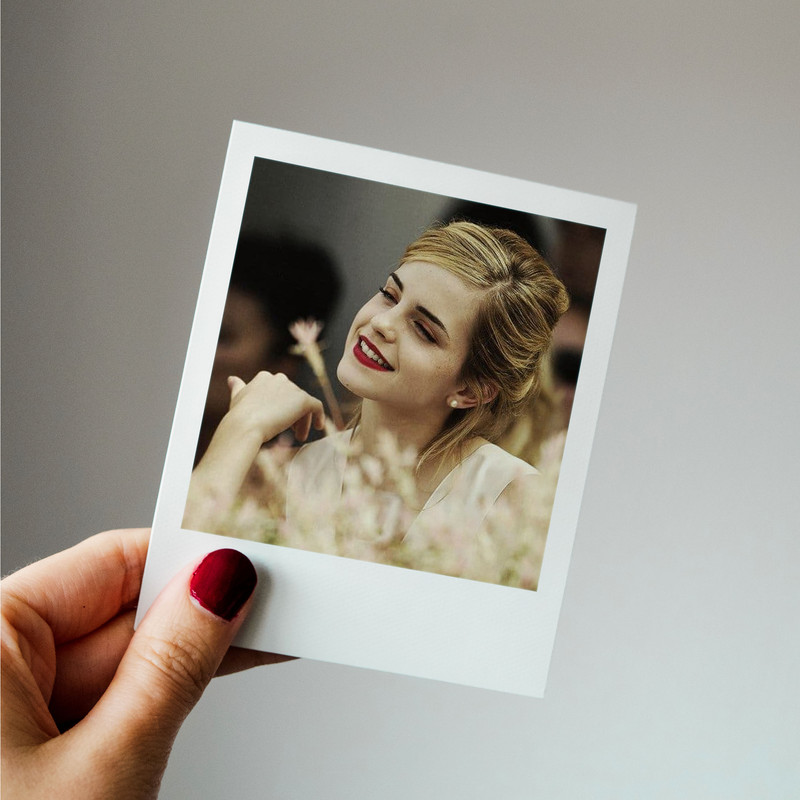 آویز تزیینی طرح اما واتسون مدل P541 مجموعه 4 عددی