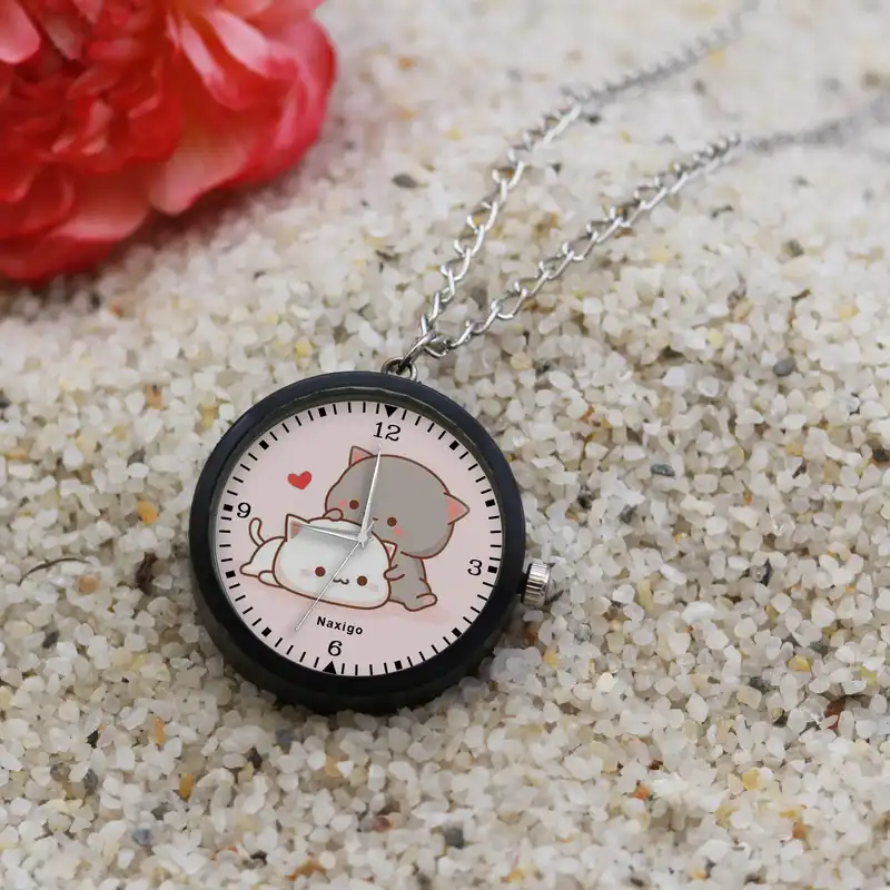 ساعت گردنبندی عقربه ای ناکسیگو مدل گربه ملوس کد NF12462