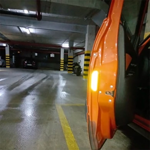 برچسب شبرنگ هشدار باز بودن درب خودرو رفلکتر مدل R7YL90 مناسب برای رنو L90 بسته 4 عددی