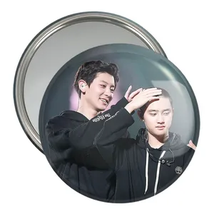 آینه جیبی خندالو مدل گروه اکسو EXO  کد 13598