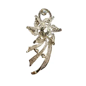 گل سینه زنانه کد 33