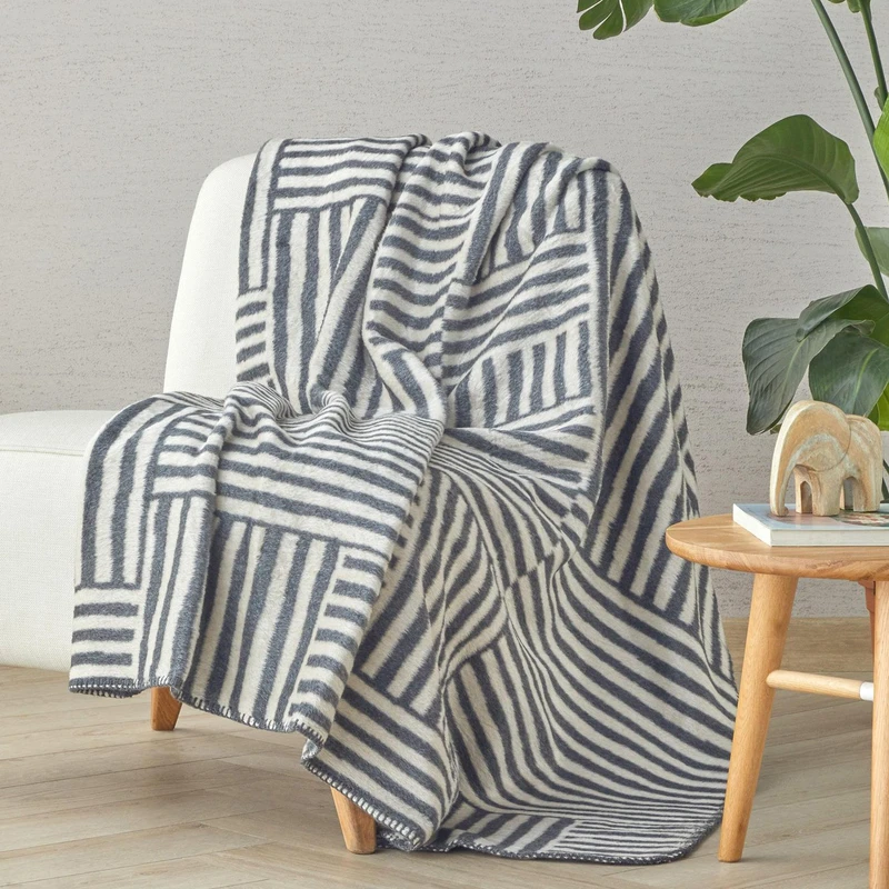 پتو 1 نفره انگلیش هوم مدل NewLine سایز 170x130 سانتی‌متر