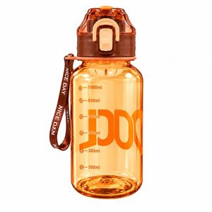 قمقمه مدل پلاستیکی گنجایش 1000 میلی لیتر کد 56