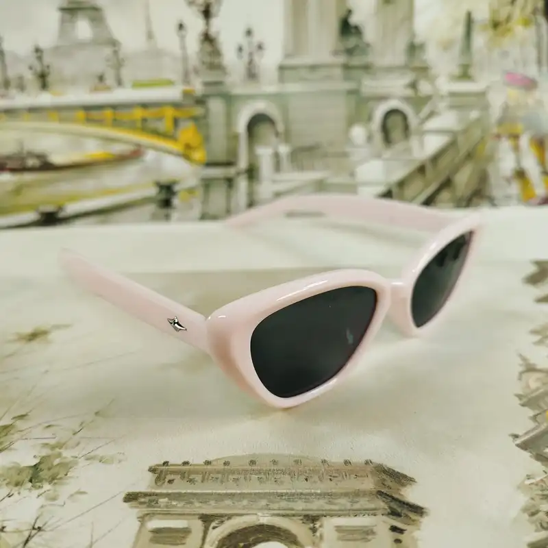 عینک آفتابی بچگانه مدل CH2 کد P