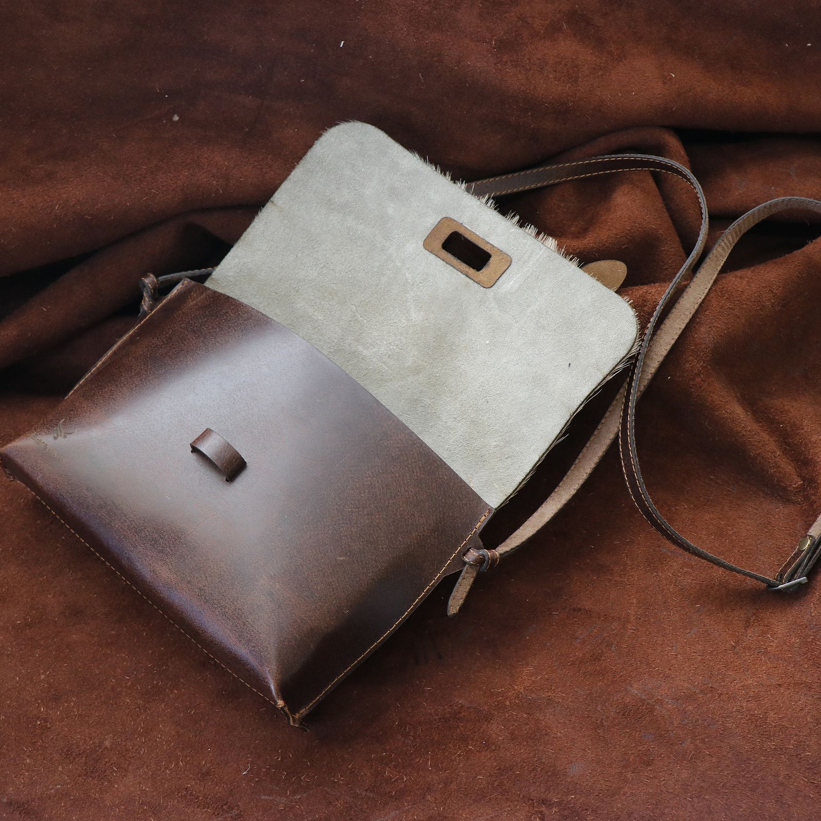 کیف دوشی زنانه چرم بارثاوا مدل 1254a -  - 6
