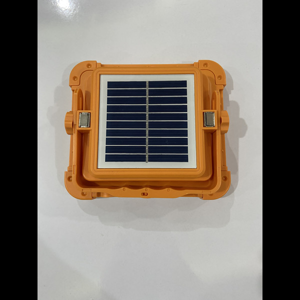 پروژکتور خورشیدی ۱۰۰ وات مدل solari