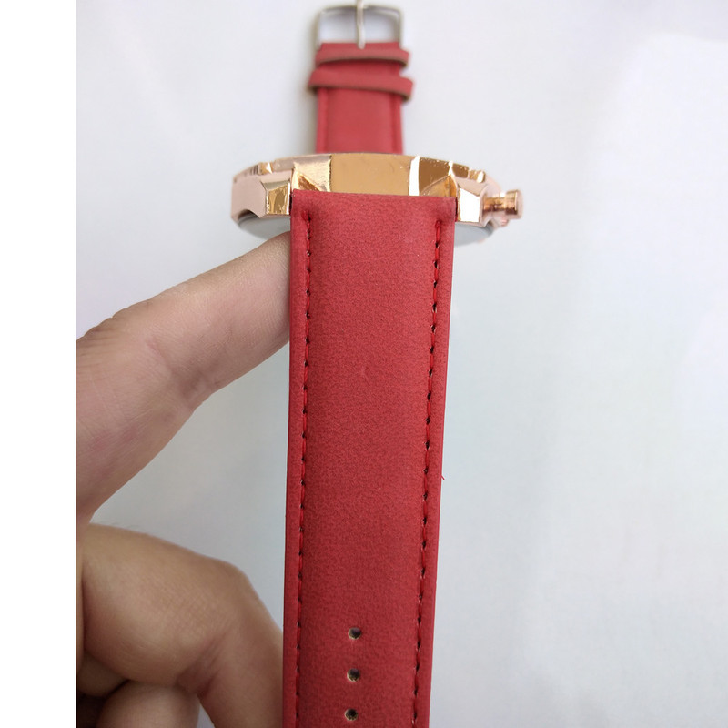 ساعت مچی عقربه ای پسرانه مدل بند چرمی کد RE500D ساعت مچی عقربه ای پسرانه مدل بند چرمی کد RE500D