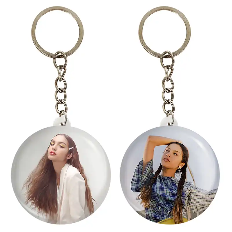 جاکلیدی خندالو مدل اولیویا رودریگو Olivia Rodrigo کد 1926319260 مجموعه 2 عددی